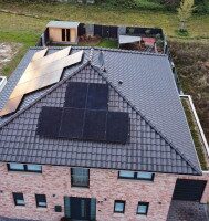 Haus mit neuen Solaranlagen